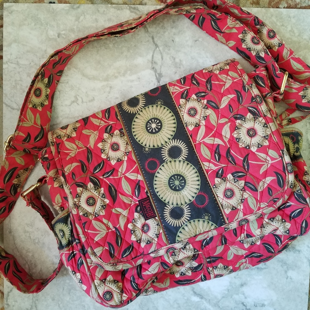MaggiB quilted red floral bag